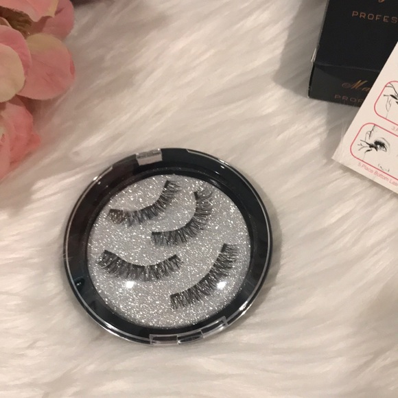 Magnetic Lashes - Medium (Style 2) - Picture 3 of 6